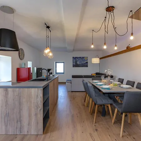 Awesome In With House A Panoramic View 度假居
