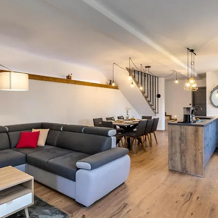 Σπίτι διακοπών Awesome In With House A Panoramic View Bater