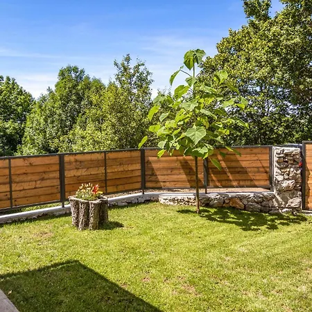 Awesome In With House A Panoramic View *