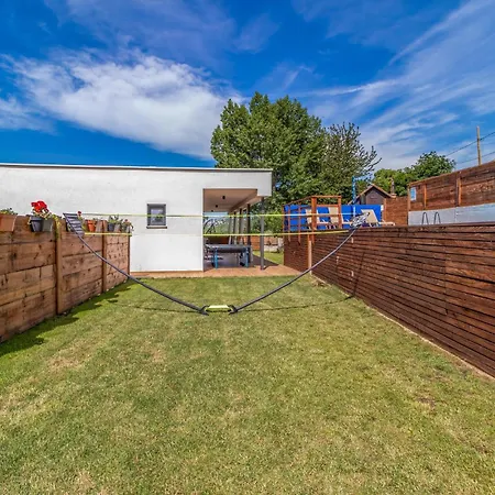 Awesome In With House A Panoramic View *